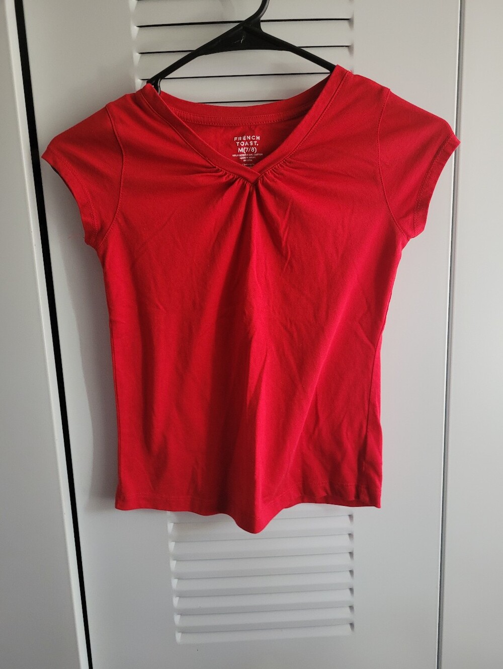French Toast Red V-Neck Short Sleeve Top Size Medium